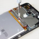 How to disassemble the Meizu M3/M3s/Mini smartphone at home